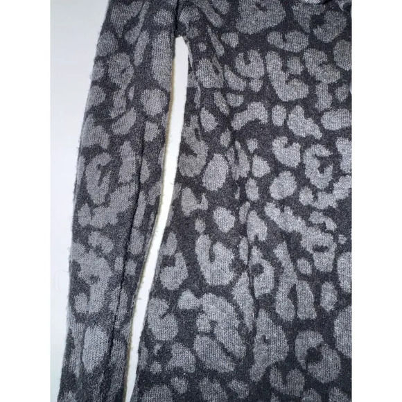Classiques Entier Leopard Silk Cashmere Wool Sweater Cardigan Jacket SZ SMALL - Picture 6 of 9